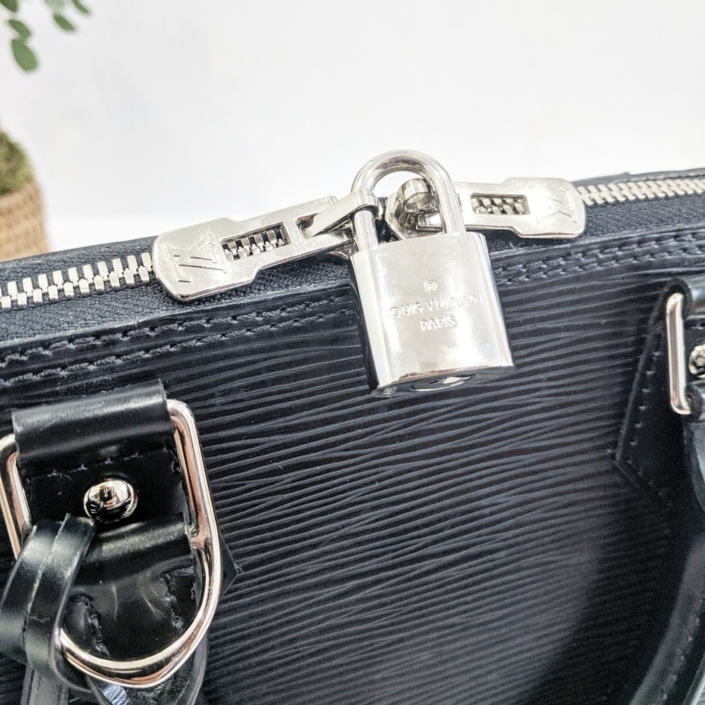 Louis Vuitton Black Epi Leather Alma Satchel - Picture 3 of 8